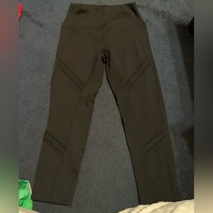 alo cropped leggings